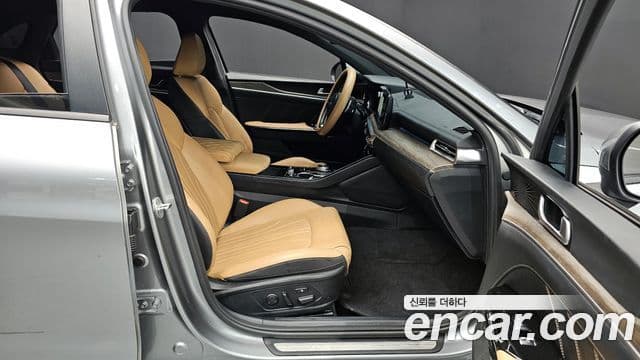 Kia K5 3세대 Signature, 2022 11