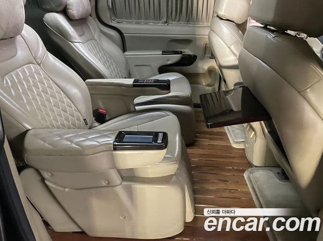 Kia All New Carnival бензин 9인승 High Limousine(компания по спецнадстройкам), 2018 6