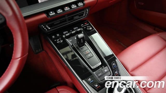 Porsche 911 (992) Carrera, 2024 9