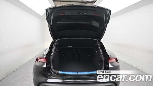 Porsche 타이칸 4S Cross Turismo, 2025 15