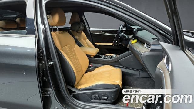 Kia K5 3세대 Signature, 2021 10