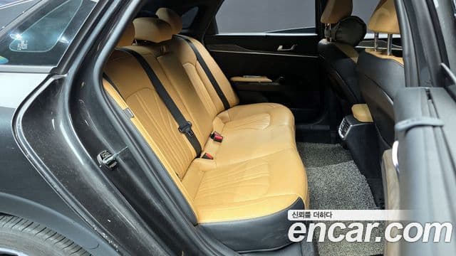 Kia K5 3세대 Signature, 2021 12