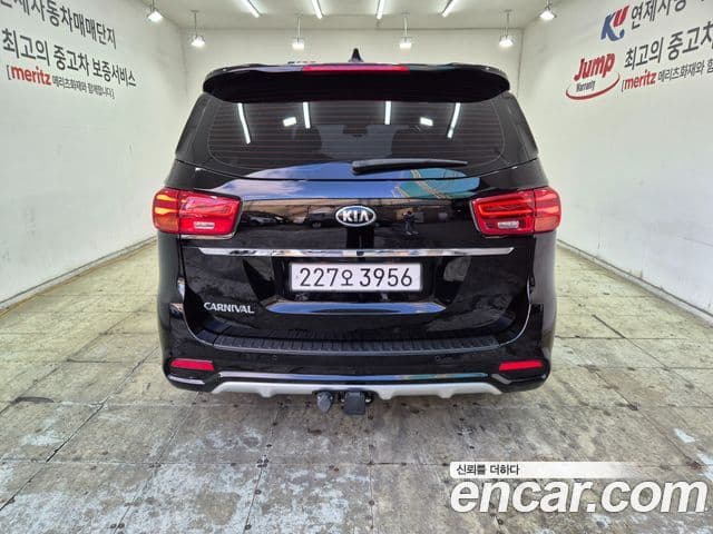 Kia The / новый New Carnival Luxury, 2019 3