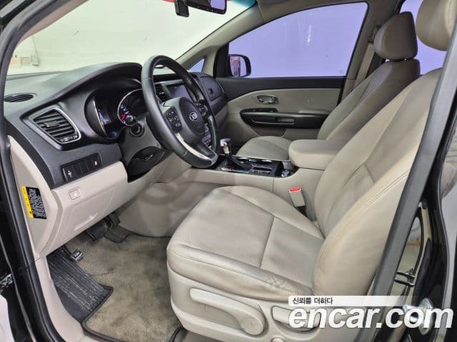 Kia The / новый New Carnival Luxury, 2019 все фото