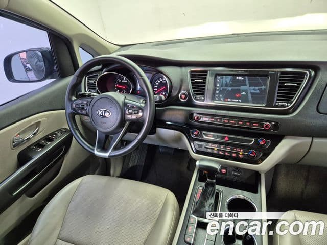 Kia The / новый New Carnival Luxury, 2019 10