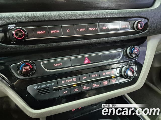 Kia The / новый New Carnival Luxury, 2019 13