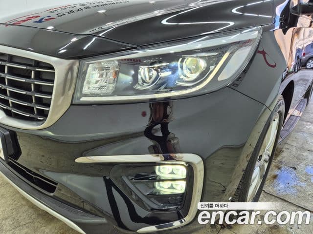 Kia The / новый New Carnival Luxury, 2019 17