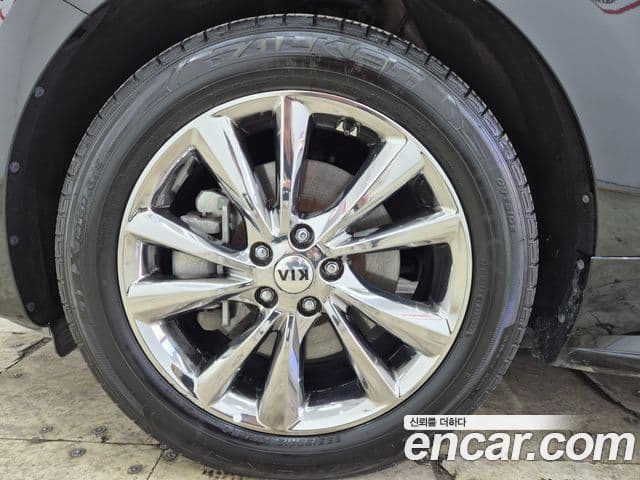 Kia The / новый New Carnival Luxury, 2019 19