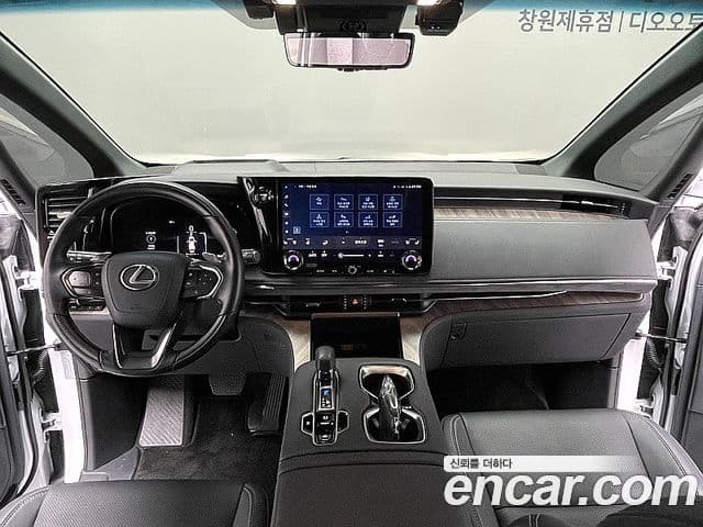 Lexus LM 2세대 Executive, 2025 7