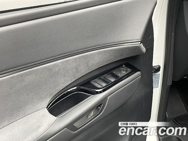 Lexus LM 2세대 Executive, 2025 14