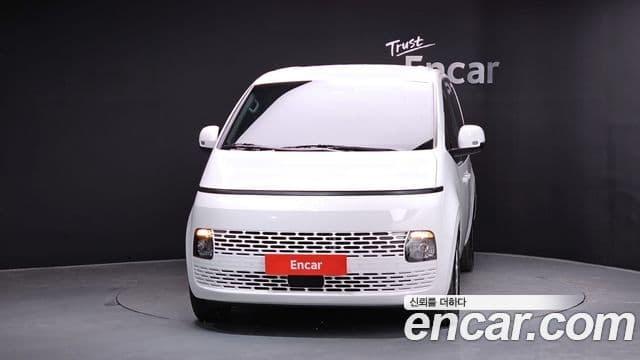 Hyundai Staria Modern, 2025 3
