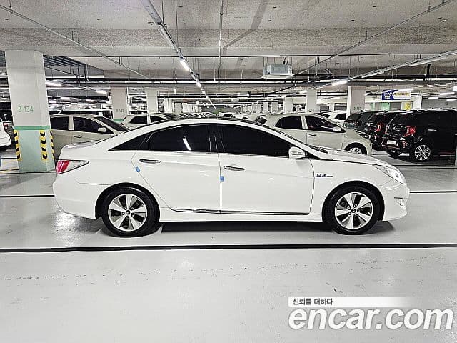 Hyundai Sonata гибрид Premier, 2012 6