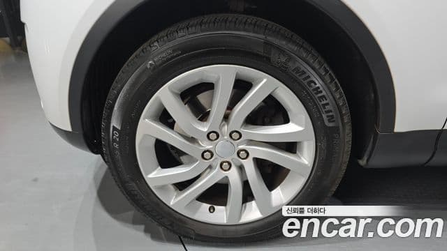 Land Rover Discovery 5 3.0 TD6 HSE, 2017 все фото