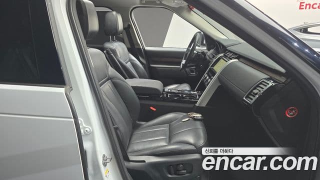 Land Rover Discovery 5 3.0 TD6 HSE, 2017 10