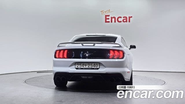 Ford Mustang купе, 2018 4
