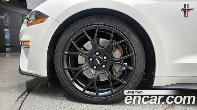 Ford Mustang купе, 2018 все фото