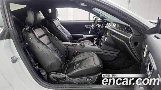 Ford Mustang купе, 2018 11