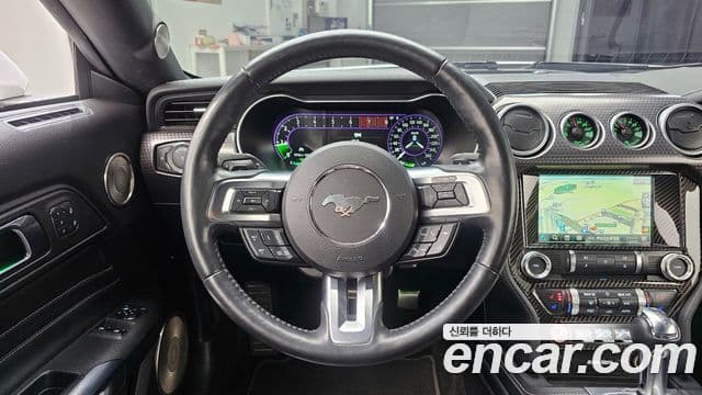 Ford Mustang купе, 2018 13