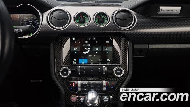 Ford Mustang купе, 2018 15