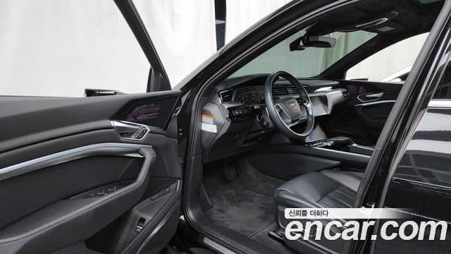 Audi e-Tron, 2022 10