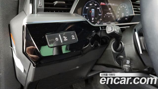 Audi e-Tron, 2022 16