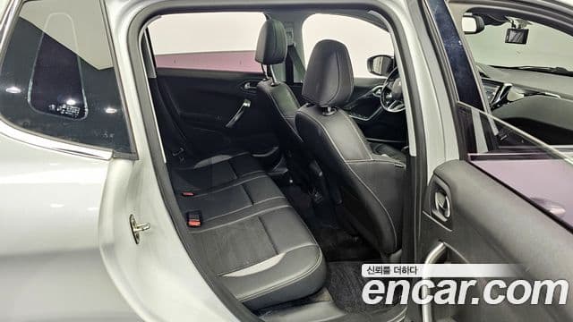 Peugeot 2008 1.6 e-HDi Felline L, 2015 12