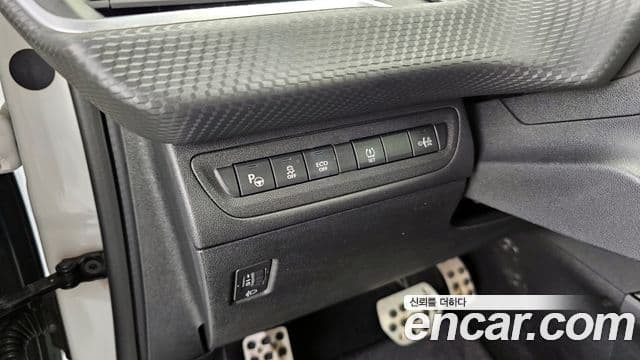 Peugeot 2008 1.6 e-HDi Felline L, 2015 17