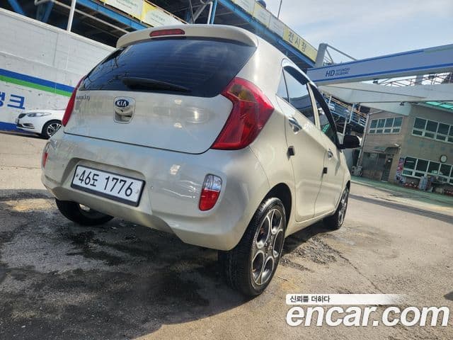 Kia All New Morning Luxury, 2012 4