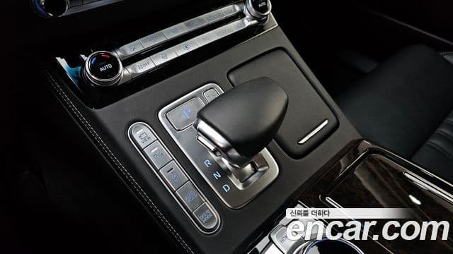 Genesis G90 Premium Luxury, 2021 9