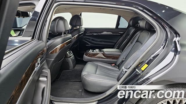Genesis G90 Premium Luxury, 2021 12