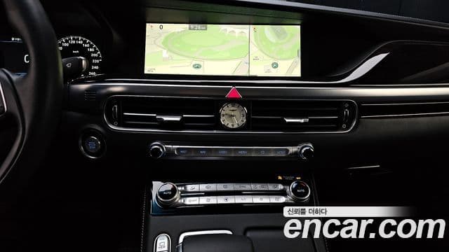 Genesis G90 Premium Luxury, 2021 14