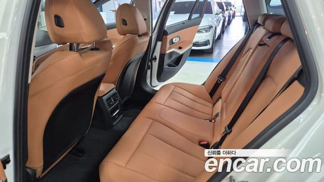 BMW 3시리즈 (G20) 320i Туринг (Touring), 2025 11
