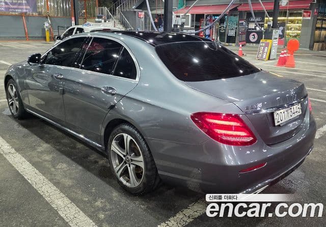 Mercedes-Benz E-класс W213 E300 4MATIC Avantgarde Intelligent Drive, 2017 2