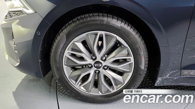Kia K5 гибрид 3세대 Signature, 2021 все фото