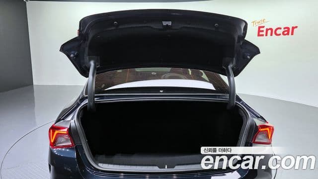 Kia K5 гибрид 3세대 Signature, 2021 20