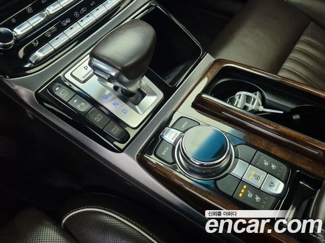 Genesis EQ900 Prestige, 2018 8