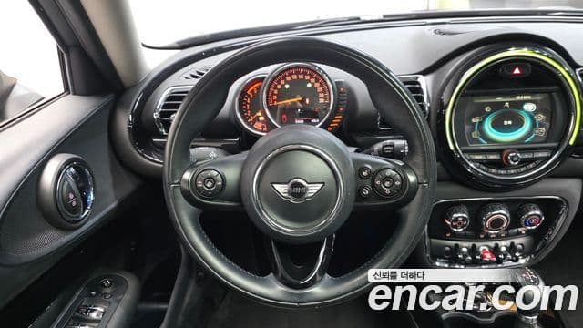 Mini Cooper D 클럽맨 2세대, 2017 13