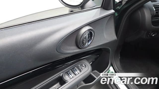 Mini Cooper D 클럽맨 2세대, 2017 14