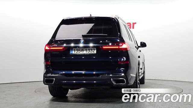 BMW X7 (G07) xDrive 40i M Sport 6인승, 2022 4