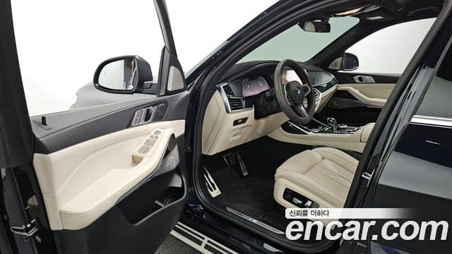 BMW X7 (G07) xDrive 40i M Sport 6인승, 2022 10