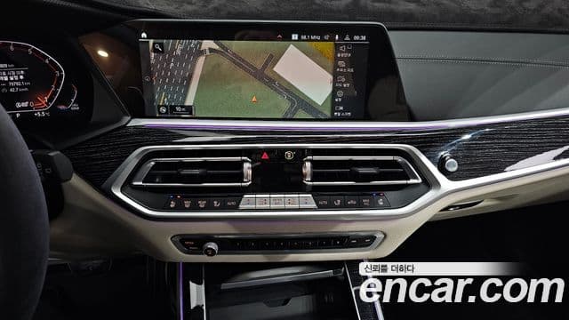 BMW X7 (G07) xDrive 40i M Sport 6인승, 2022 14