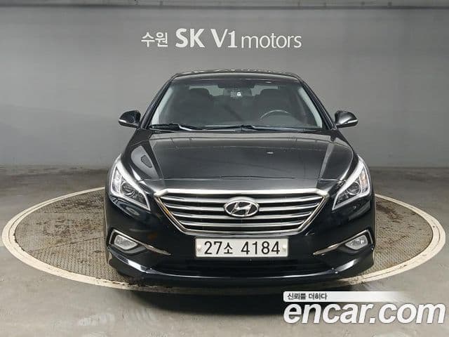 Hyundai LF Sonata Premium, 2015 1