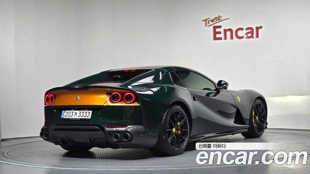 Ferrari 812 GTS, 2022 2