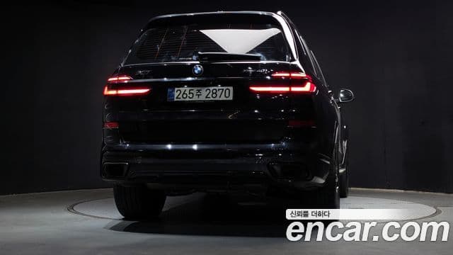 BMW X7 (G07) xDrive 40i M Sport 7인승, 2025 4