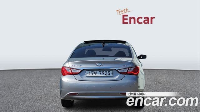 Hyundai YF Sonata Y20 Sport, 2010 4