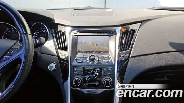 Hyundai YF Sonata Y20 Sport, 2010 18