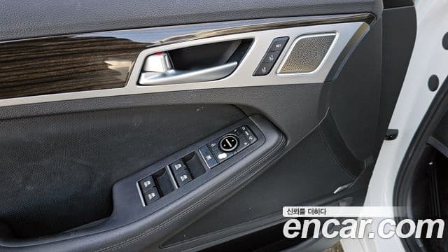 Genesis G80 Premium Luxury, 2019 18