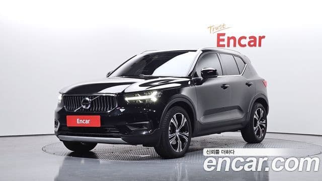 Volvo XC40 B4 Inscription, 2022 1