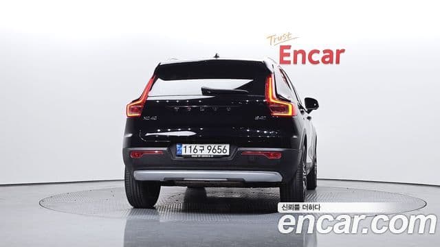 Volvo XC40 B4 Inscription, 2022 4