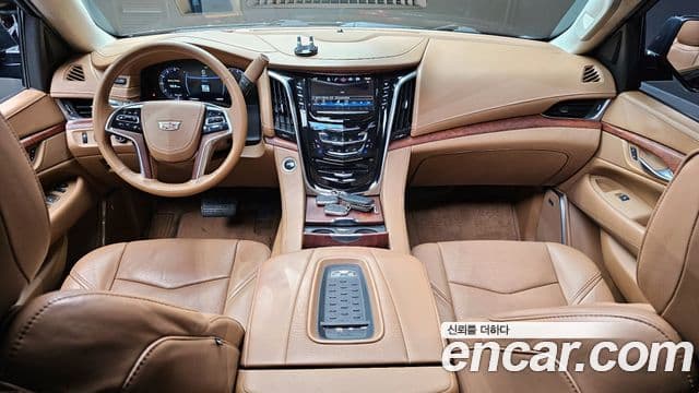 Cadillac Escalade 4세대, 2016 7
